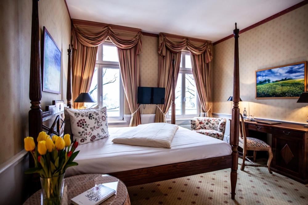 Hotel Niederlaendischer Hof Шверин Екстериор снимка