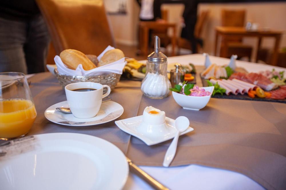 Hotel Niederlaendischer Hof Шверин Екстериор снимка