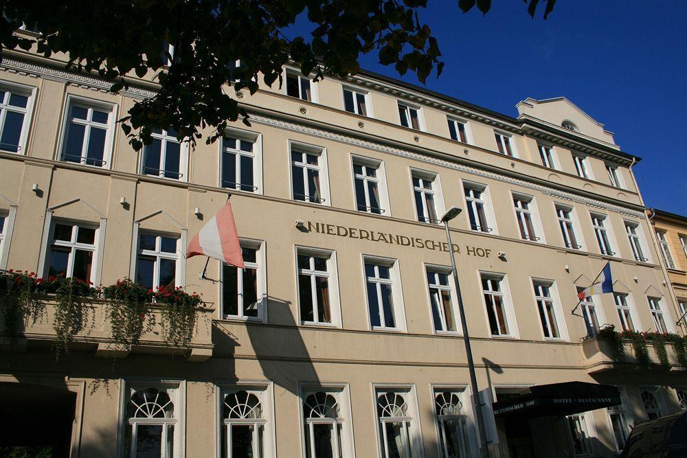 Hotel Niederlaendischer Hof Шверин Екстериор снимка