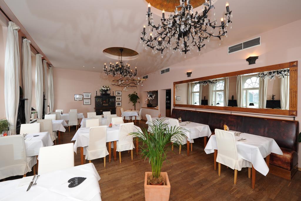 Hotel Niederlaendischer Hof Шверин Екстериор снимка