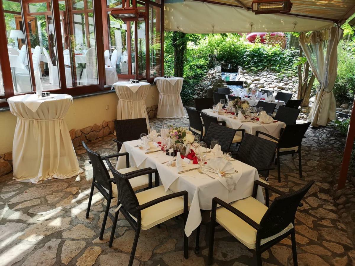 Hotel Niederlaendischer Hof Шверин Екстериор снимка