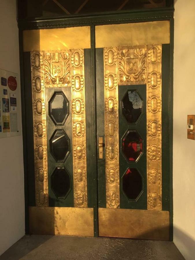Hotel Niederlaendischer Hof Шверин Екстериор снимка